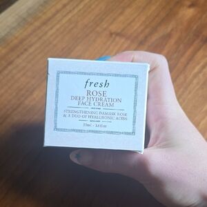 fresh Rose Deep Hydration Face Cream